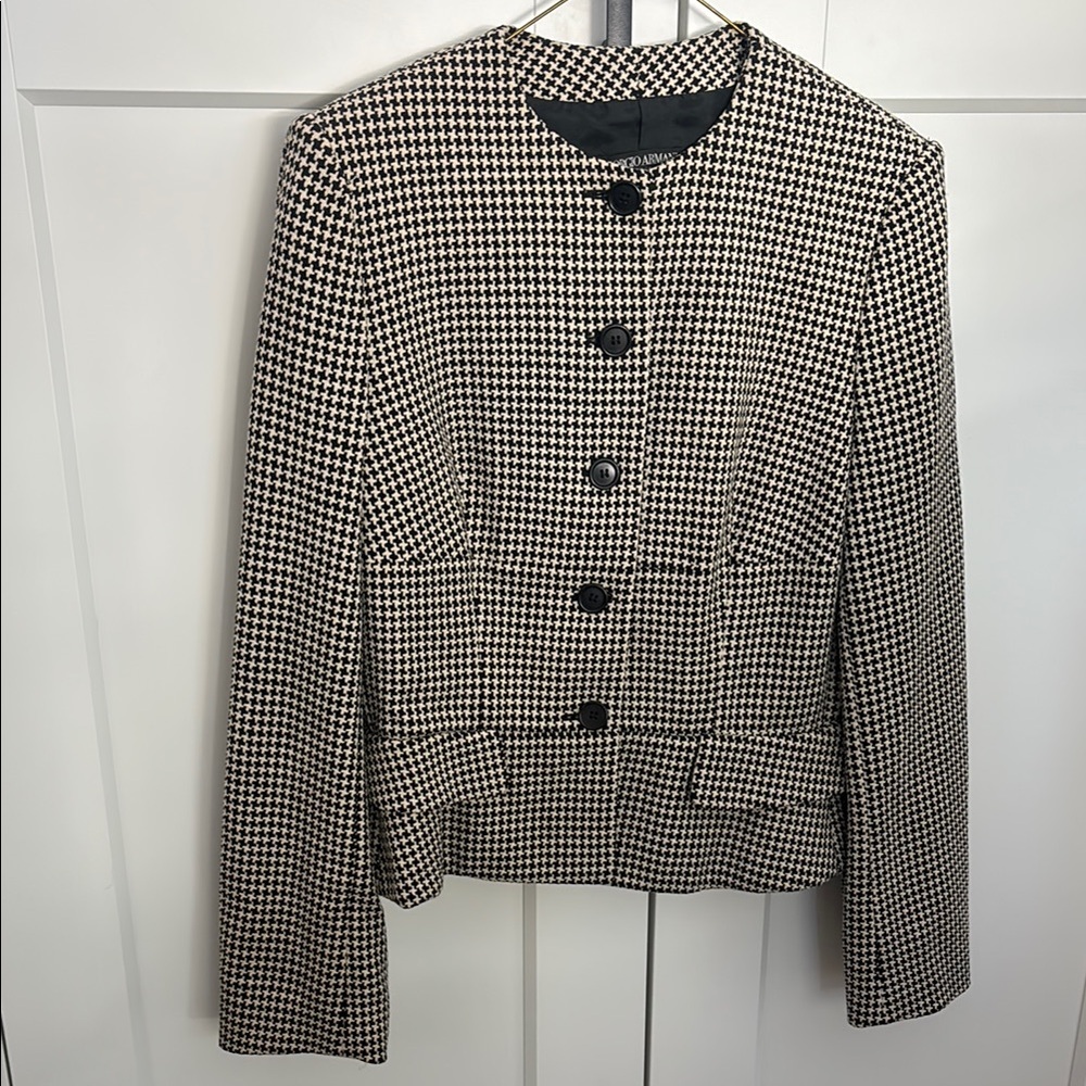 Classic Giorgio Armani Black and White Houndstooth Women's Jacket